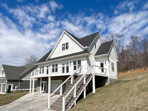 Mcilwee Ln, STAUNTON, VA 24401