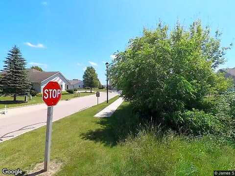 N Trailview Circle #34, Waterford, WI 53185