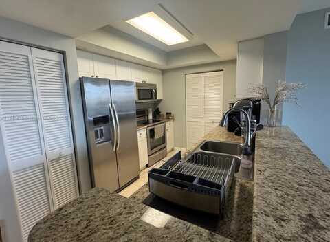 19501 W Country Club Dr, Aventura, FL 33180