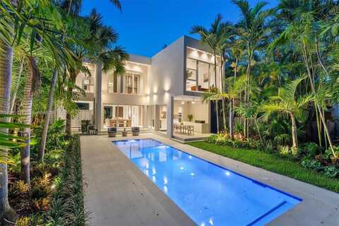 1930 SW 25th St, Miami, FL 33133