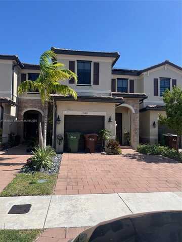3382 W 112th St, Hialeah, FL 33018
