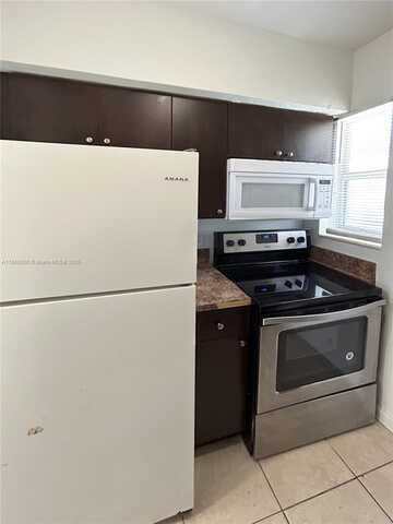 1255 SW 6th St, Miami, FL 33135