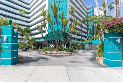 1700 NW N River Dr, Miami, FL 33125