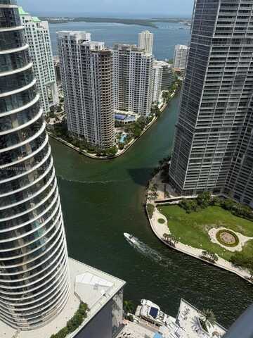 200 Biscayne Boulevard Way, Miami, FL 33131