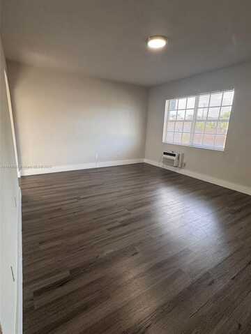 822 NW 7th Ter, Hallandale Beach, FL 33009