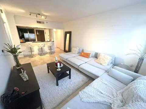 540 Brickell Key Dr, Miami, FL 33131