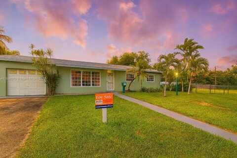 10191 SW 203rd Ter, Cutler Bay, FL 33189