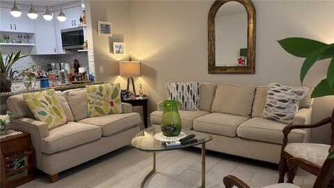 98 E Westbury E, Deerfield Beach, FL 33442