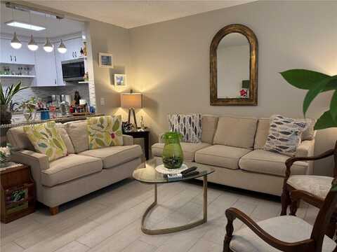 98 E Westbury E, Deerfield Beach, FL 33442