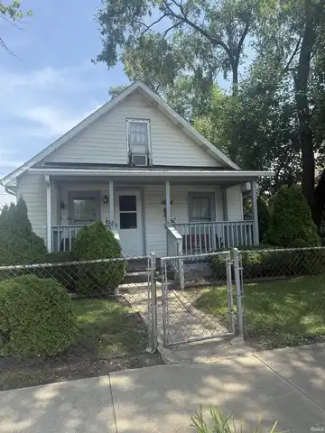 2416 S Elm Street, Muncie, IN 47302