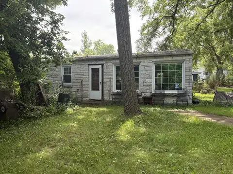 1534 Milwaukee St, Delafield, WI 53018