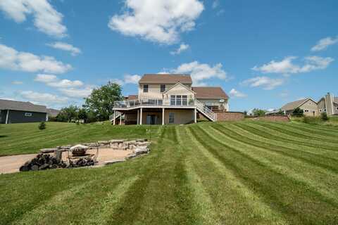 8866 Deer Run Dr, Allenton, WI 53002