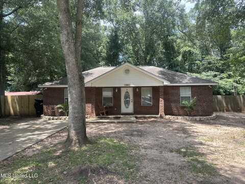 105 Meadow Street, Lucedale, MS 39452
