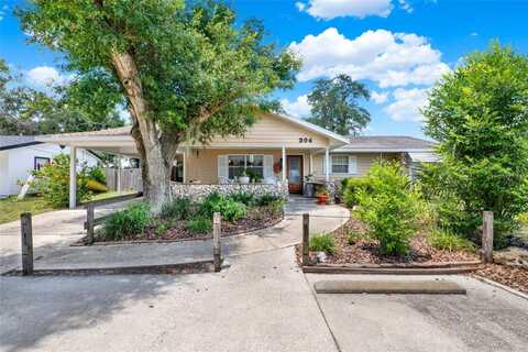 304 N IONA AVENUE, FRUITLAND PARK, FL 34731