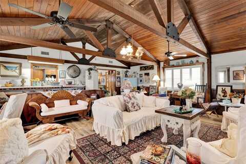 304 N IONA AVENUE, FRUITLAND PARK, FL 34731