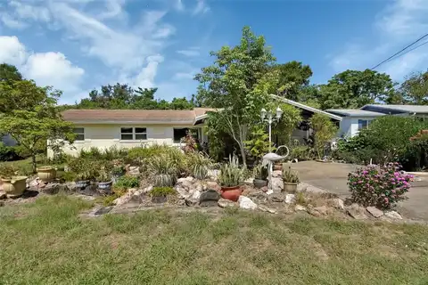 218 S RIDGEWOOD AVENUE, DELAND, FL 32720