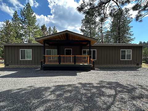 61170 Chuckanut Drive, Bend, OR 97702