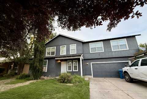3331 SW Juniper Avenue, Redmond, OR 97756