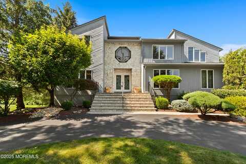 25 Whistler Way, Marlboro, NJ 07746