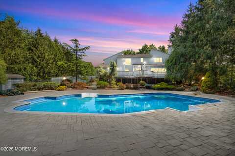 25 Whistler Way, Marlboro, NJ 07746