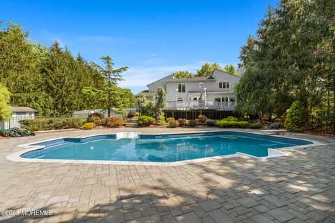 25 Whistler Way, Marlboro, NJ 07746