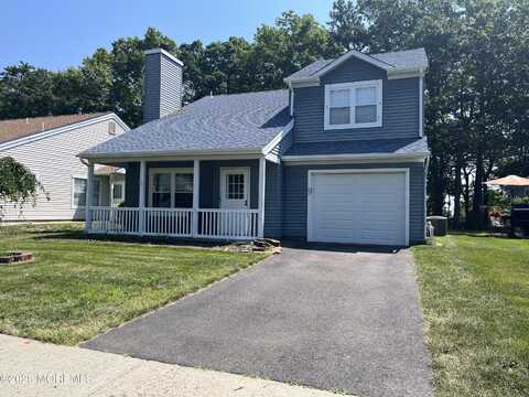 62 Pine Oak Boulevard, Barnegat, NJ 08005