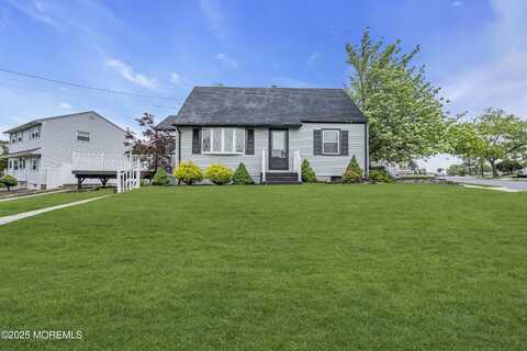 99 Crestview Road, Fords, NJ 08863