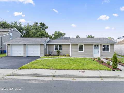 703 Central Avenue, Union Beach, NJ 07735