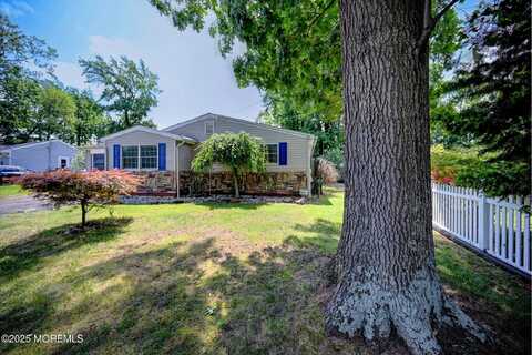 10 7th Street, Aberdeen, NJ 07747