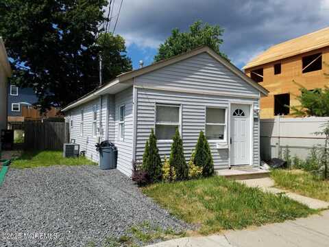 725 Park Avenue, Union Beach, NJ 07735