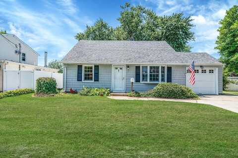 7 Croyden Drive, Massapequa, NY 11758