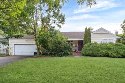 81 Bayview Avenue, Massapequa, NY 11758