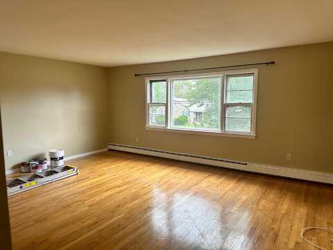 246 Staples Street, Farmingdale, NY 11735