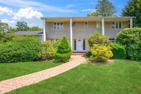 10 Flamingo Road, Hollis, NY 11576