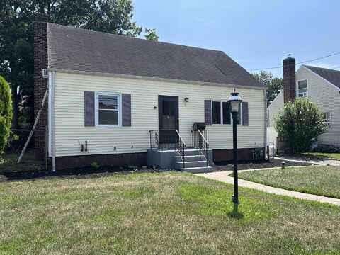 18 Sullivan Road, Farmingdale, NY 11735