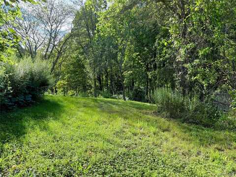 Walnut Street, Pawling, NY 12564