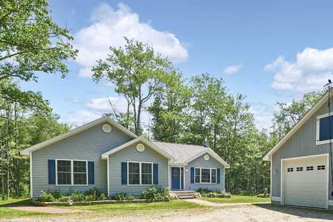 63 Highfield Road, Hope, ME 04847
