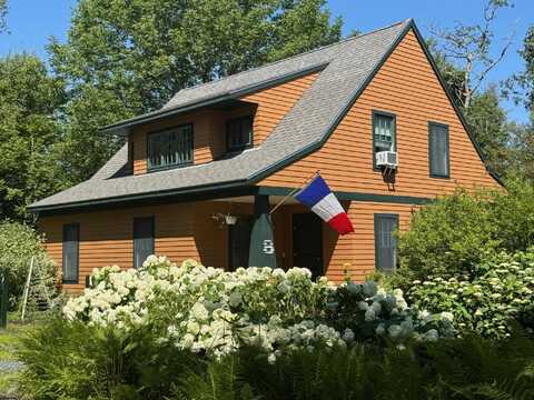 8 Windmill Hill Lane, Castine, ME 04421