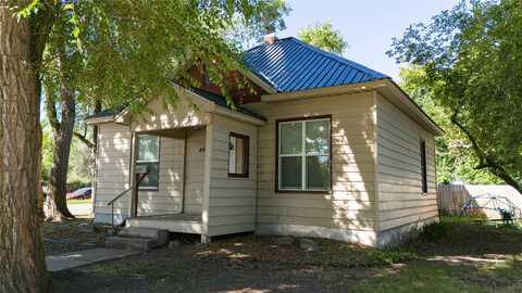 446 8th Avenue W, Kalispell, MT 59901