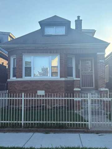 7326 S Claremont Avenue, Chicago, IL 60636
