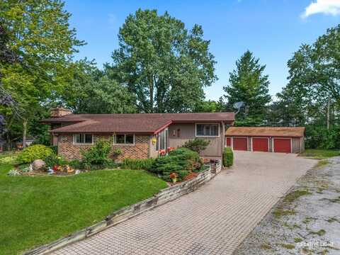 201 Long Avenue, North Aurora, IL 60542