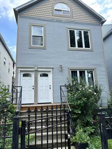 1653 N Richmond Street, Chicago, IL 60647