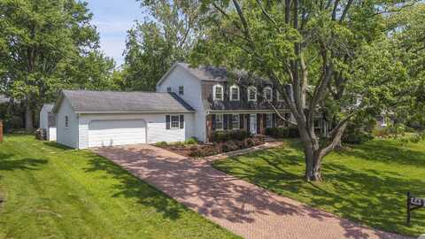 26w266 Tomahawk Drive, Wheaton, IL 60189