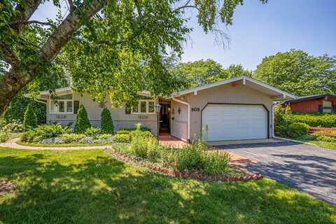 808 Lill Street, Barrington, IL 60010