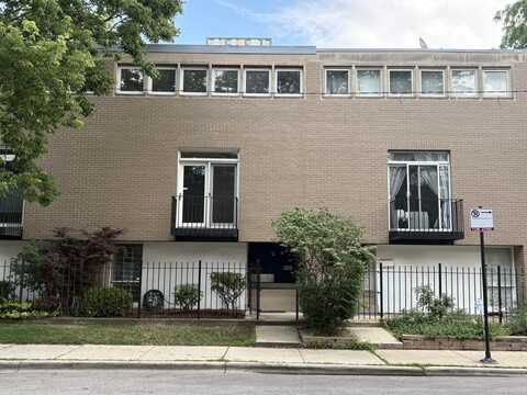 5555 S Harper Avenue, Chicago, IL 60637