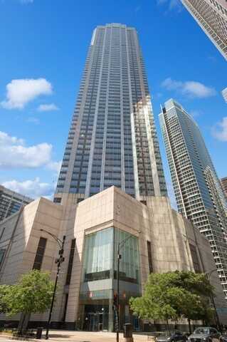 512 N MCCLURG Court, Chicago, IL 60611