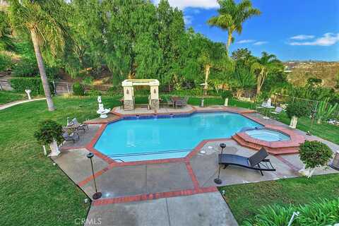 25641 Rapid Falls Road, Laguna Hills, CA 92653