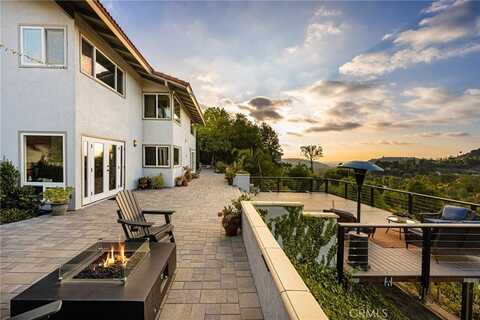 10721 Equestrian Drive, North Tustin, CA 92705