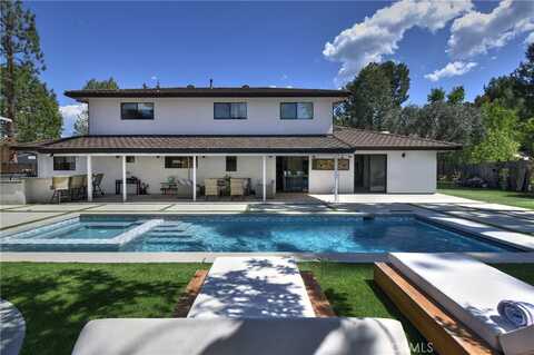 4751 Del Moreno Drive, Woodland Hills, CA 91364