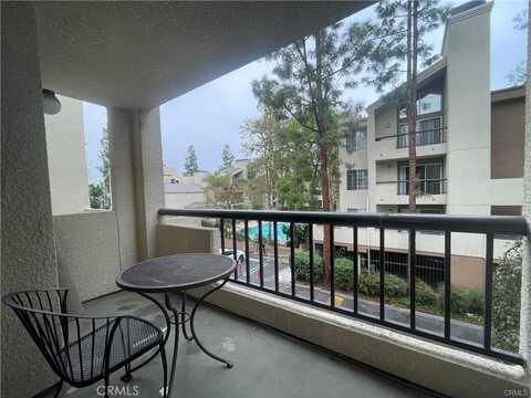 21500 Burbank Boulevard, Woodland Hills, CA 91367